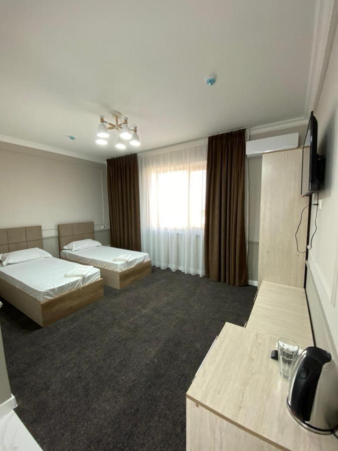 Sapphire Hotels Taras Exterior foto